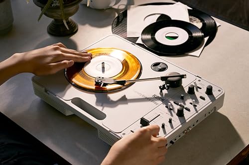 Korg handytraxx play Portable Record Player with DJ-Ready Features
